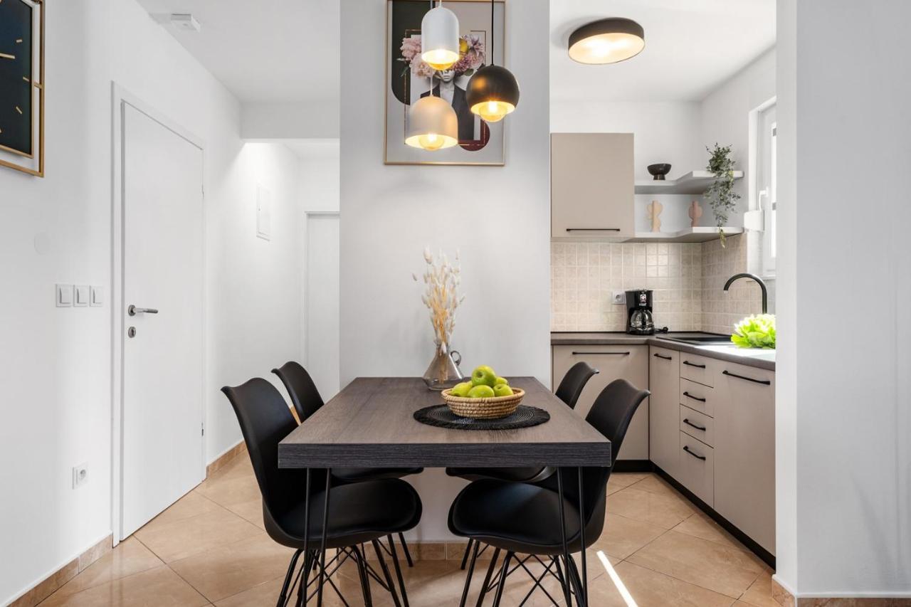 Villa Lux Promajna Eksteriør billede